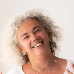 Ritratto di Laura Ribaldone, autrice di «Vivere Felicemente la Disabilità» per Poliedricamente Edizioni ETS